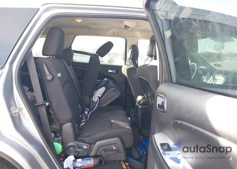 2015 Dodge Journey Sxt z USA, uszkodzony, nr VIN 3C4PDCBG0FT722532